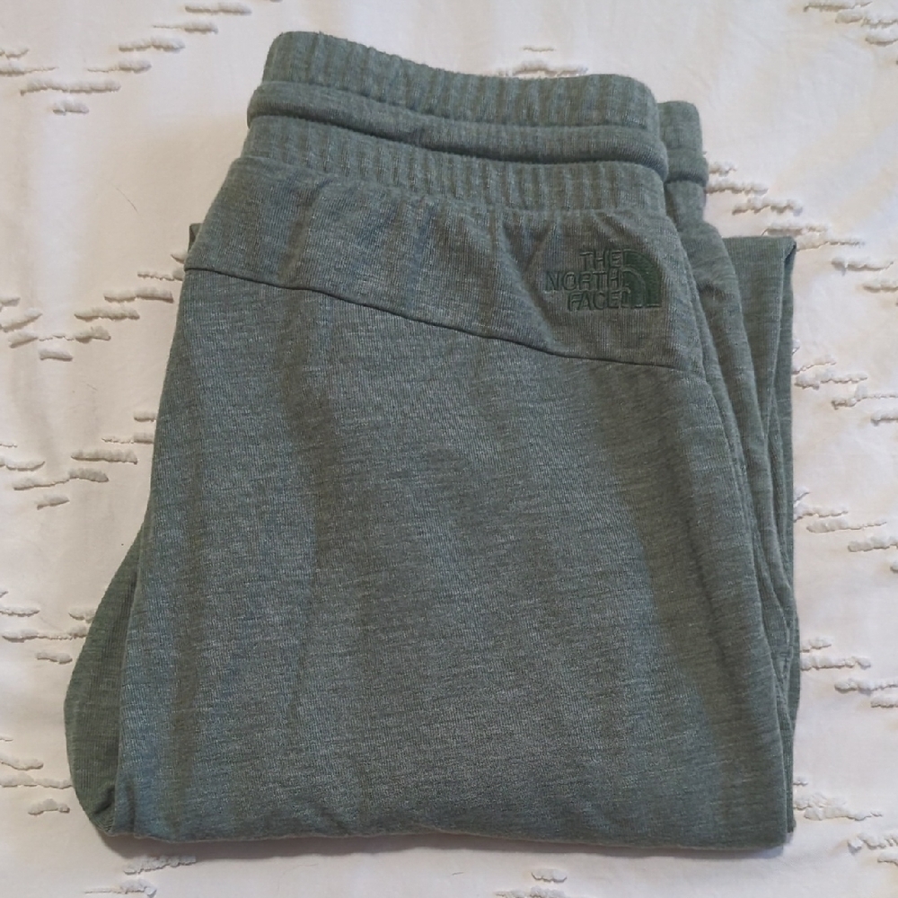The North Face Joggers XS Olive Green - Picture 3 of 8
